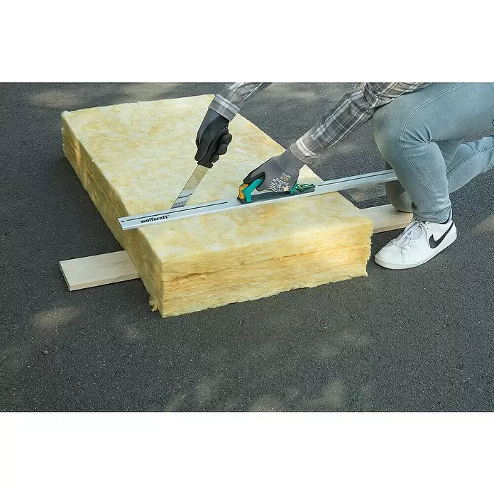 Wolfcraft Dämmstoffmesser - Klingenlänge: 305 mm - Anwendungsbeispiel
