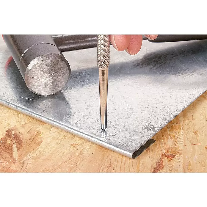 Wolfcraft Körner - L x B: 125 x 8 mm, Spitz - Anwendungsbeispiel