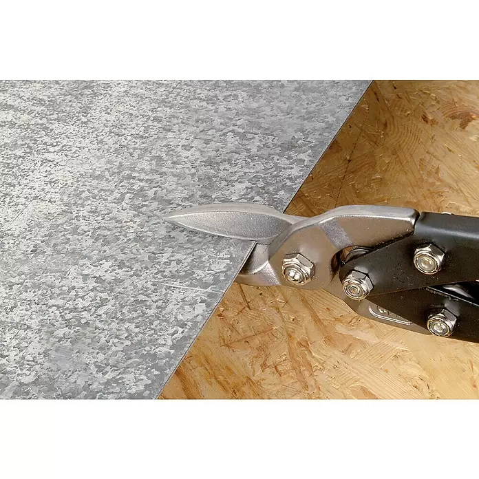 Wolfcraft Blechschere - Länge: 255 mm, Gerade - Anwendungsbeispiel
