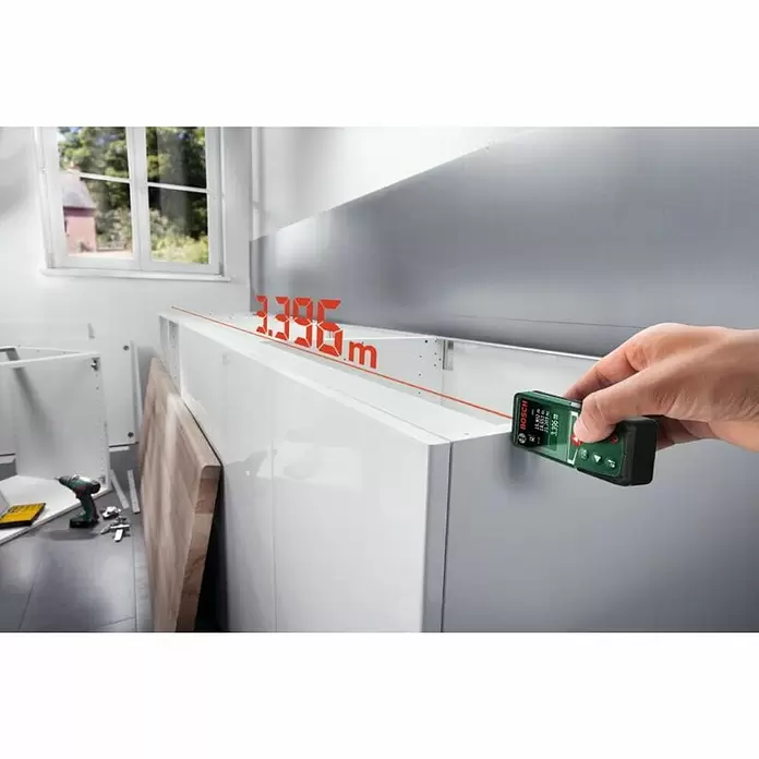 Bosch Laserski daljinomjer UniversalDistance 50 - Mjerni opseg: 0,05 - 50 m - Proizvod u upotrebi