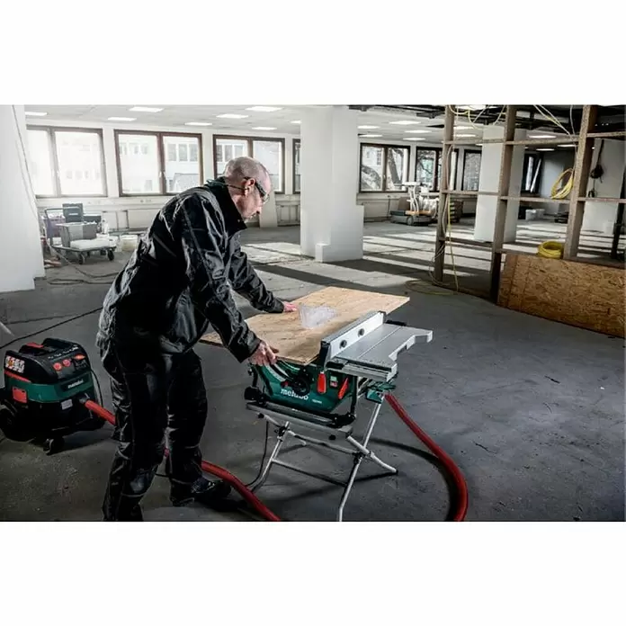 Metabo Stolna kružna pila TS 254 M - 1.500 W, Promjer lista pile: 254 mm, 4.200 okr/min - Proizvod u upotrebi