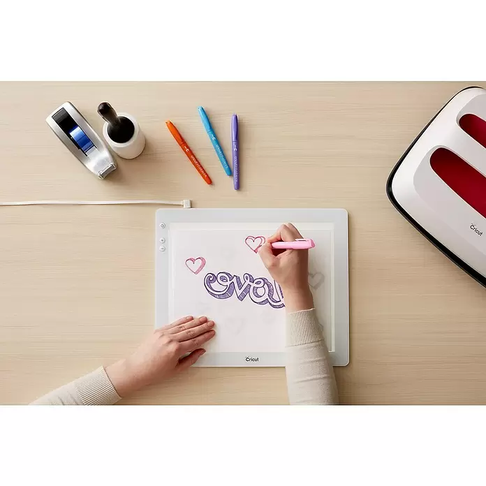 Cricut Filzstift-Set Fine Pen Infusible Ink - Pflaume/Pfauenblau/Dunkelrosa/Olive/Bordeaux, 0,4 mm - Anwendungsbeispiel