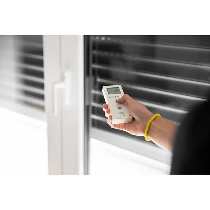 Schellenberg Funk-Zeitschaltuhr Premium - Unterstützte Systeme: Abus Smart Friends System, Geeignet für: 25 Funk-Motoren - Anwendungsbeispiel