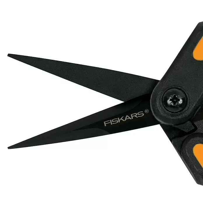 Fiskars Solid Gartenschere Microtip SP131 - Bypass - Detailaufnahme
