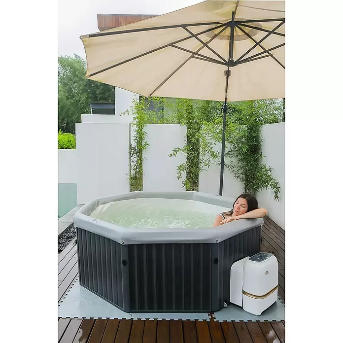 Außen-Whirlpool Tuscany - 193 x 193 x 73 cm, 1.000 l, Geeignet für: 4 - 6 Personen - Anwendungsbeispiel