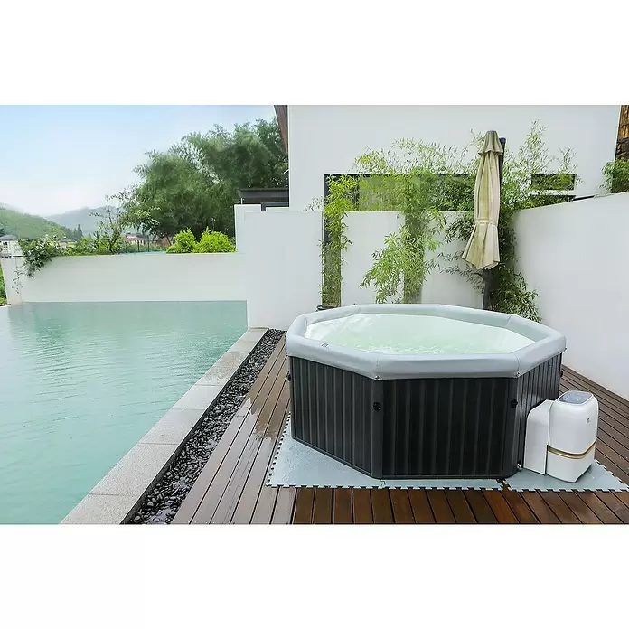 Außen-Whirlpool Tuscany - 193 x 193 x 73 cm, 1.000 l, Geeignet für: 4 - 6 Personen - Stimmungsaufnahme