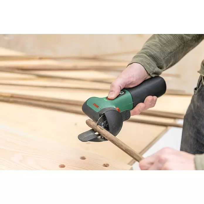 Bosch Akku-Trennschleifer Easycut&Grind - 7,2 V, Ohne Akku, Max. Leerlaufdrehzahl: 6.000 U/min - Anwendungsbeispiel