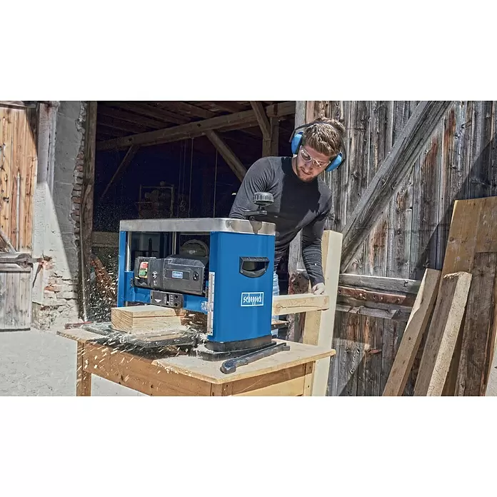 Scheppach Hobelmaschine PLM1800 - Leistungsaufnahme: 1.500 W, Hobelbreite: 330 mm - Anwendungsbeispiel