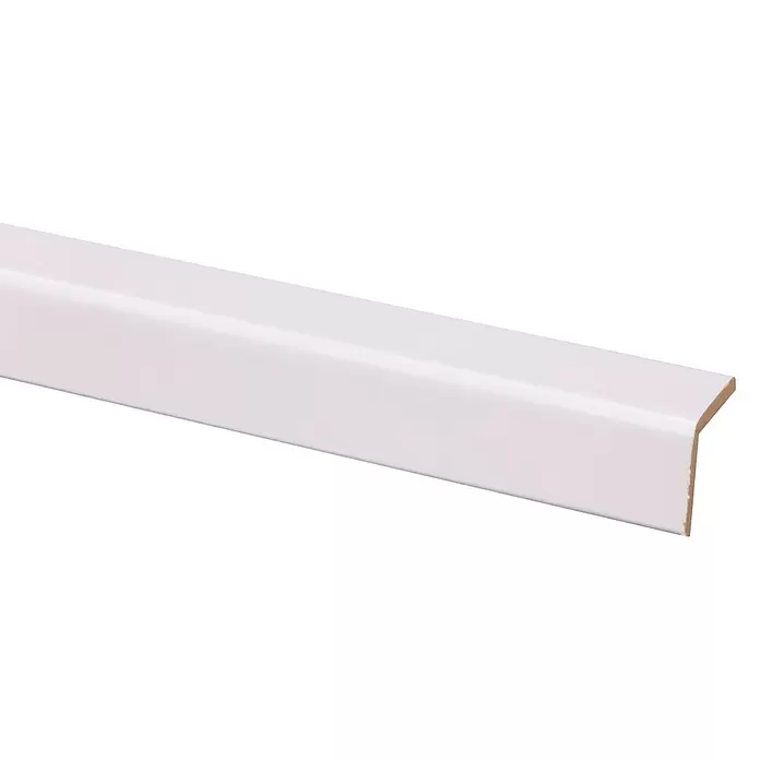 Hoekafdeklijst - 2.600 x 28 x 28 mm, Overschilderbaar - Close-up