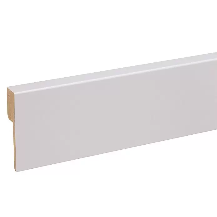 Muurplint - 240 cm x 18 mm x 80 mm - Close-up