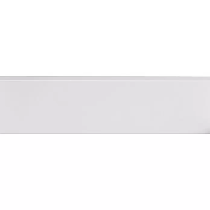 Muurplint RAL 9003 - 244 cm x 94 mm x 15 mm, WIt - Close-up
