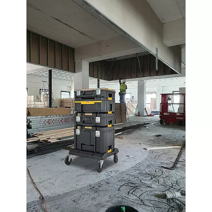 Dewalt Caja de herramientas DWST83346-1 - L x An x Al: 333 x 440 x 302 mm, Plástico, Se puede cerrar - Foto ambiente