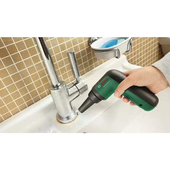 Bosch Akumulatorska četka za čišćenje - 3,6 V, 1,5 Ah - Proizvod u upotrebi