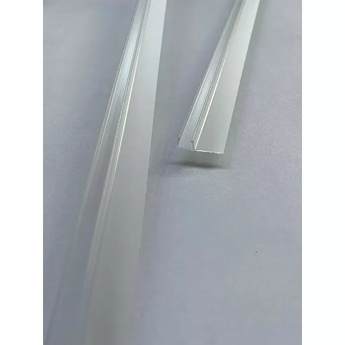 GEO Wasserabweisprofil Senkrecht - Kunststoff, Transparent - Detailaufnahme